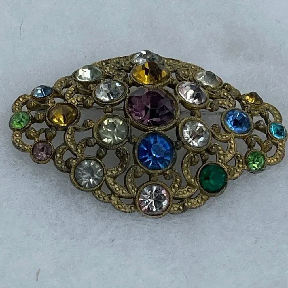 Vintage 1930’s mounded brooch.
